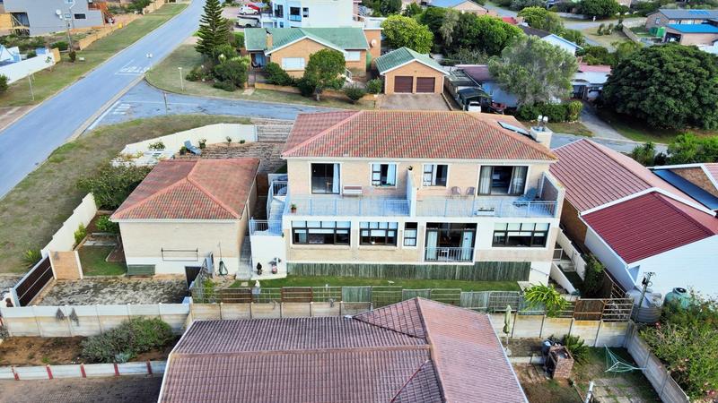 4 Bedroom Property for Sale in Stilbaai Wes Western Cape